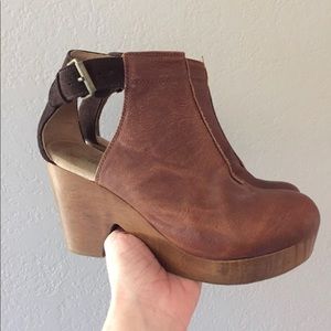 Free people amber orchard clogs